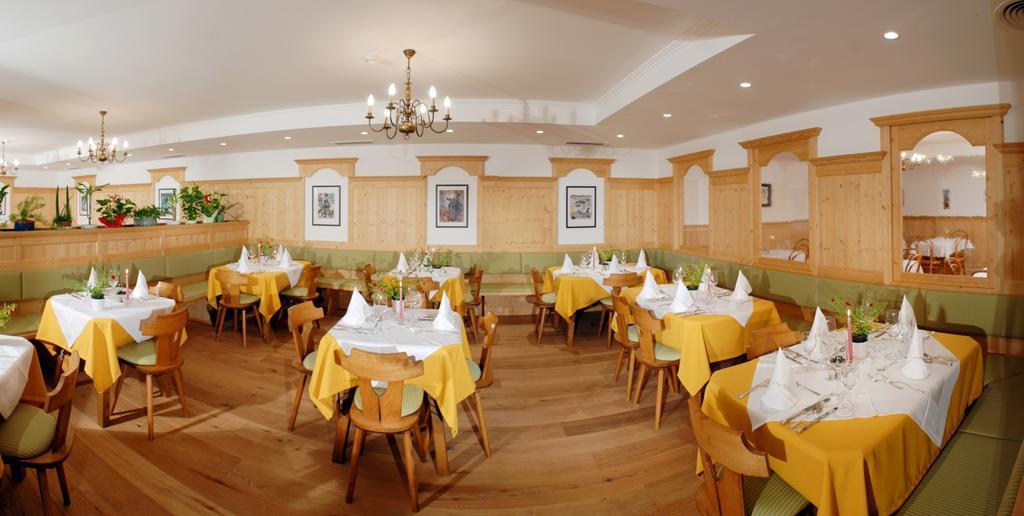 Dolomitenhotel Weisslahnbad Tires Luaran gambar